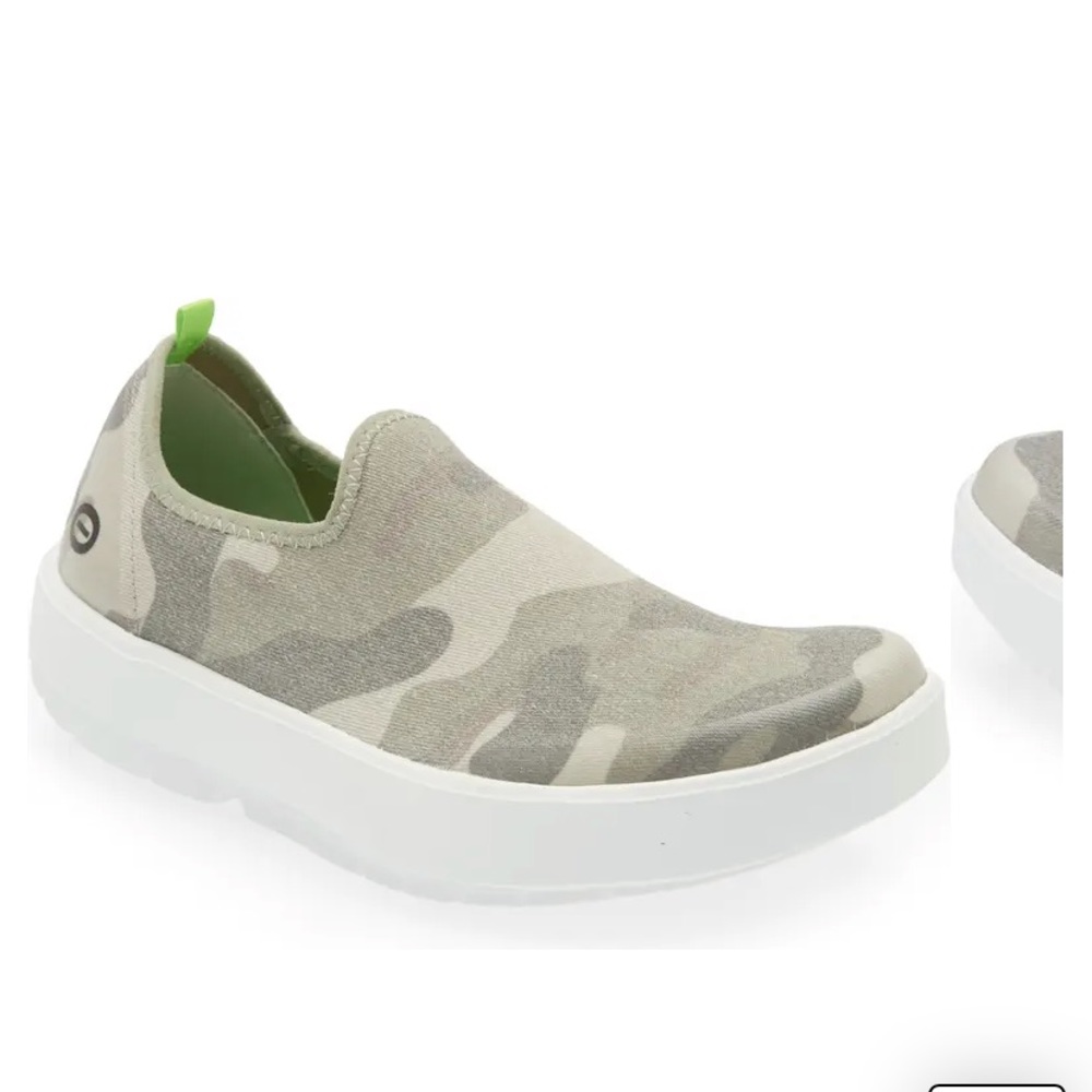 Oofos Slip On Sneaker